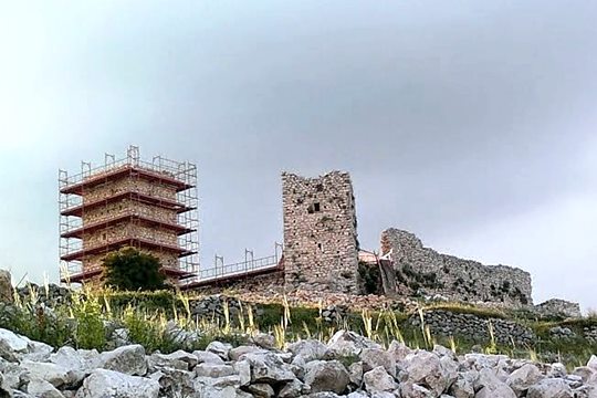 pics/agionori-works.jpg the SE side during the restoration