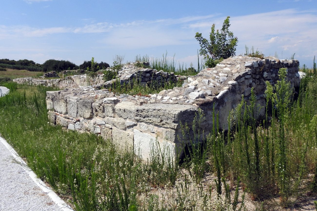 pics/amfipolis23-twr2.jpg the tower at the middle of the south side