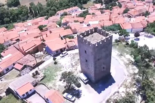 pics/avlonari53.jpg photo: G Traveller