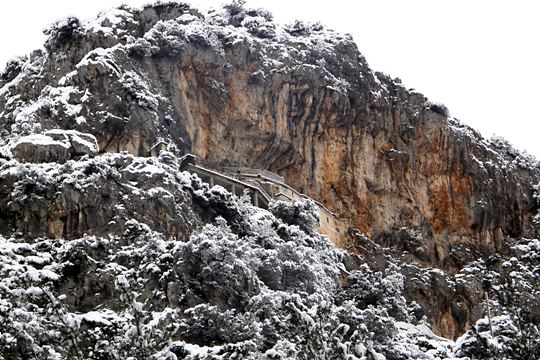 Snow on the rock of the castle