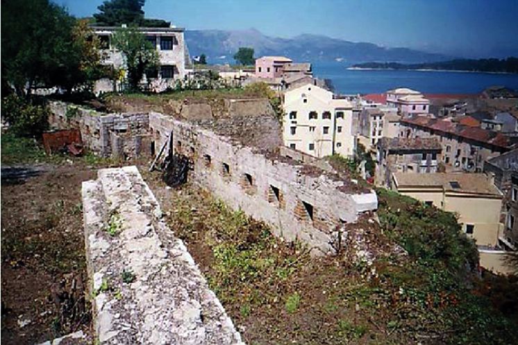 pics/corfu-sarantar_east.jpg Sarantaris bastion – east side