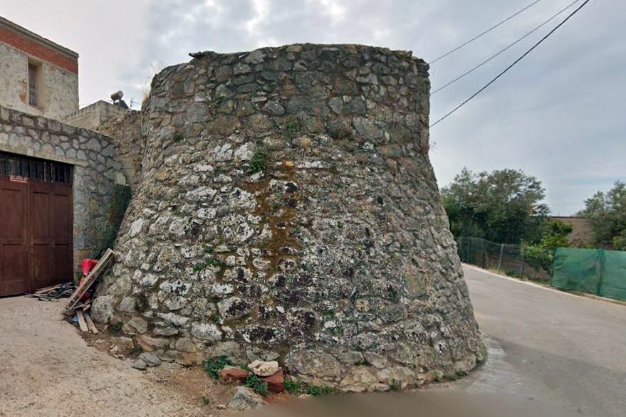 pics/elata6.jpg tower of north side (tower A of Layout)
