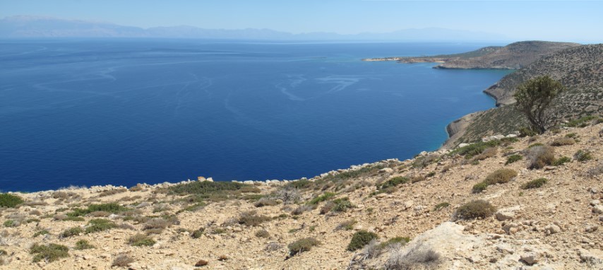 pics/gavdos15.jpg panorama if the interior of the fort