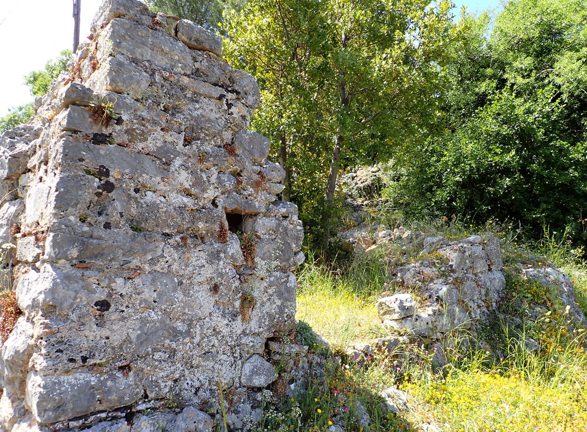 ruins of a building, possibly of a church