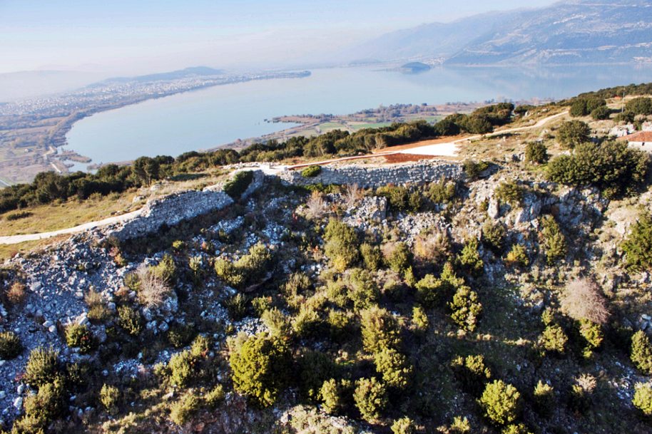 pics/kastritsa-SEtmima.jpg eastern side of thw fortification