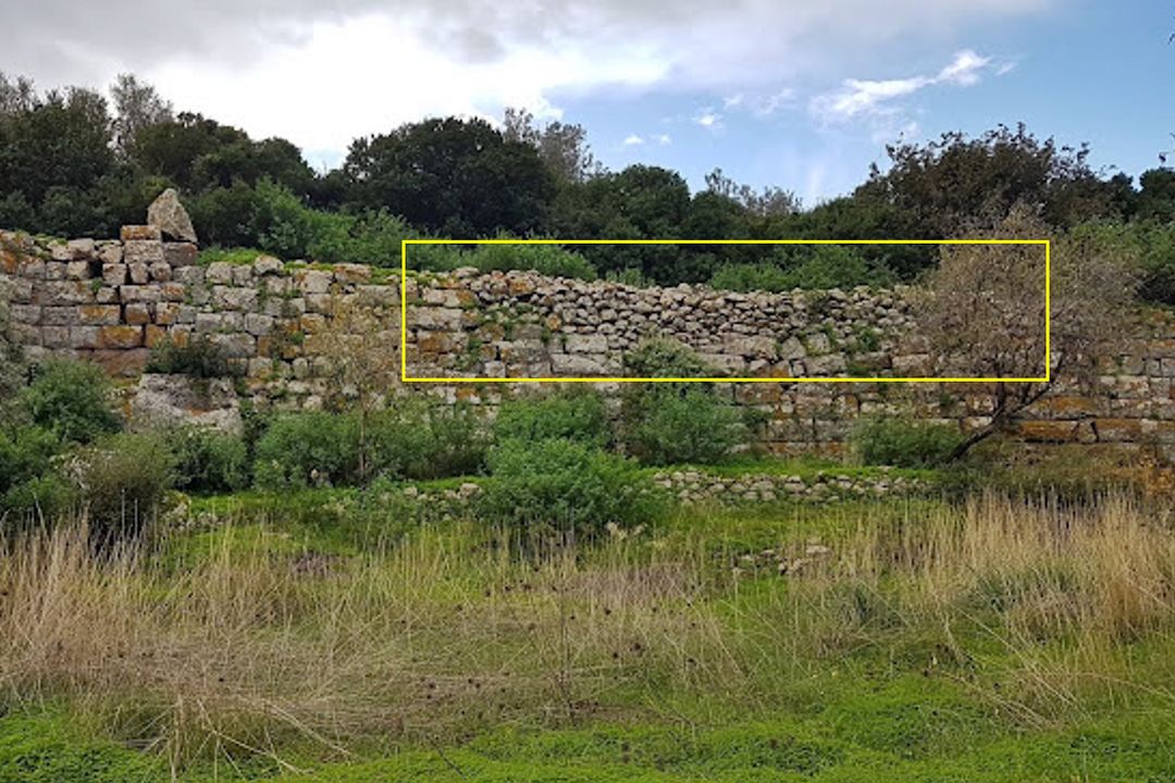 pics/methana22.jpg medieval additions to the ancient wall