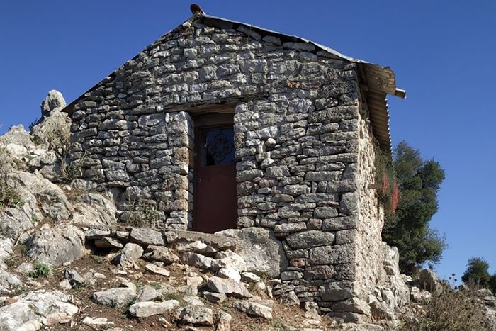 pics/pefko8.jpg St. Geirge church, Sakis Lemonakis, Nov 2019