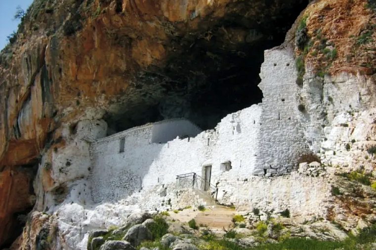 Castle-cave of Agia Rousali