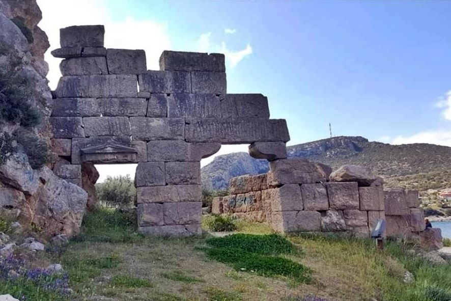 pics/sifai12.jpg the gate at the western side (low, near the sea)