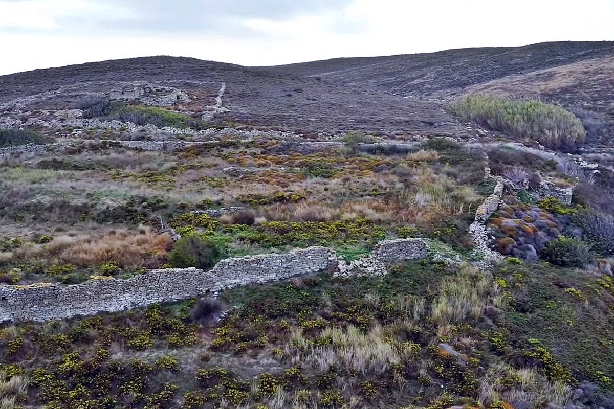 pics/skalafisini14.jpg NE side of the fortification