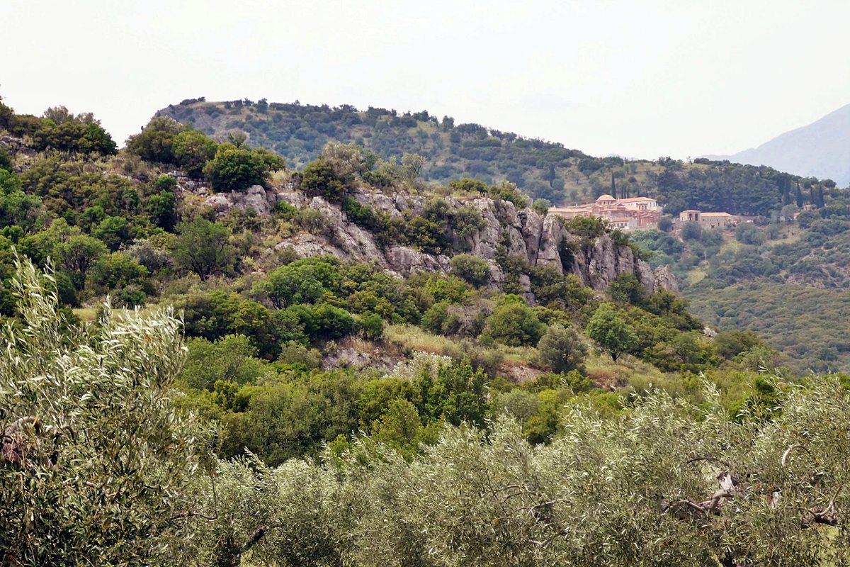 pics/steiri-moni.jpg the NE side of the hill, the monastery in the background