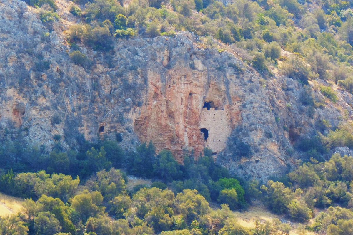 Cave-fort of Agios Nikolaos of Charamos